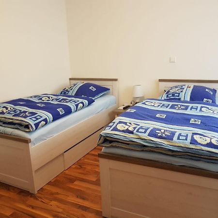 Ferienwohnung- Sarah Hahnstatten Bagian luar foto