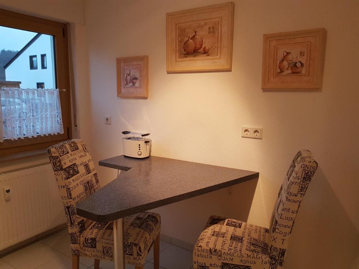 Ferienwohnung- Sarah Hahnstatten Bagian luar foto