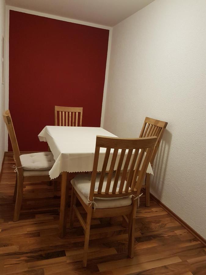 Ferienwohnung- Sarah Hahnstatten Bagian luar foto